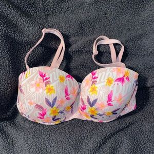 VS PINK Bra (32DD)